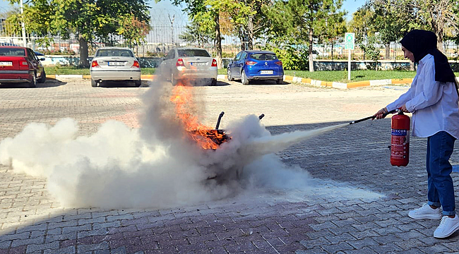 Kız yurdunda yangın tatbikatı